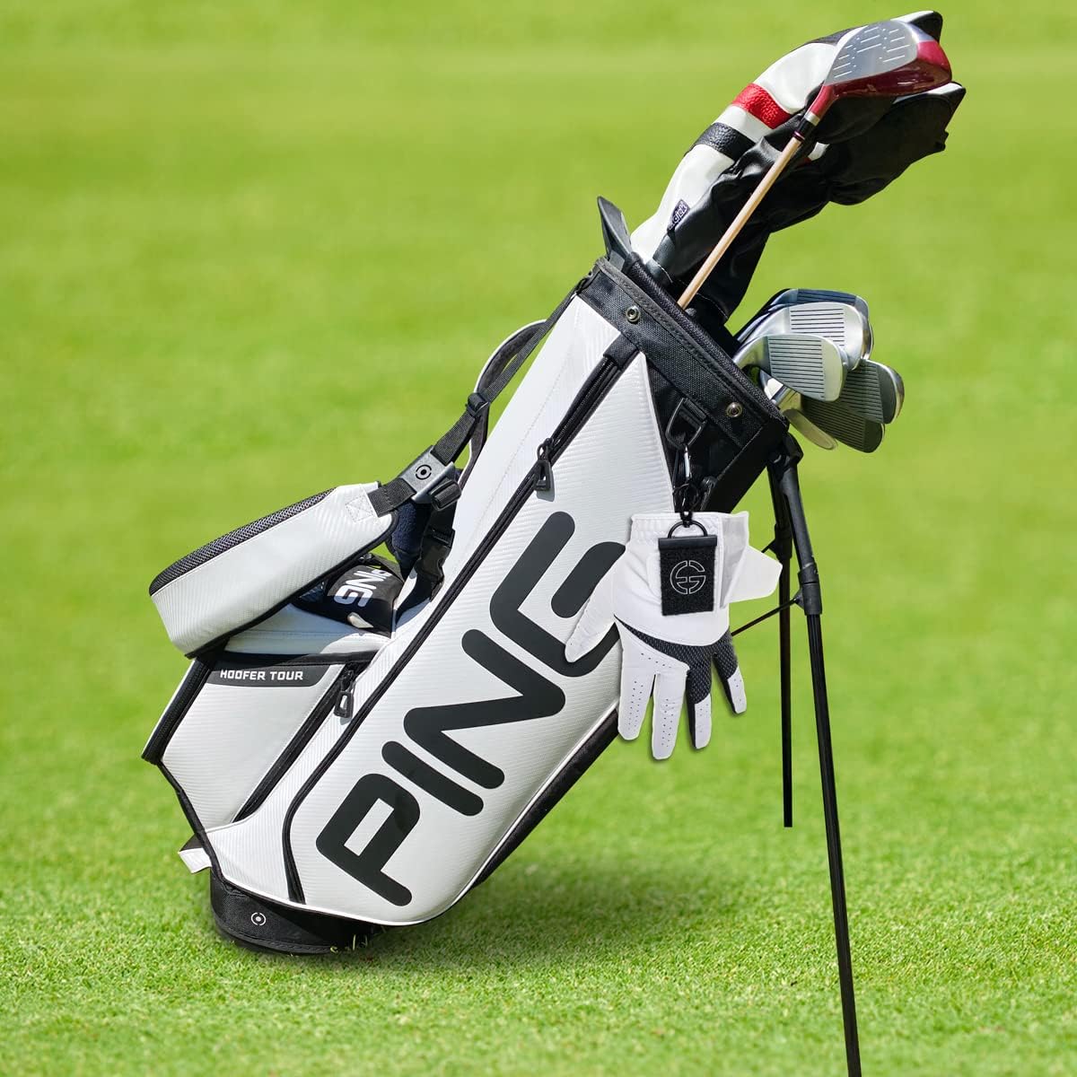 Golf Glove Holder 2Pc- Both Sides Loop Grabber Keeper- Golf Gifts-Easy to Carry Golf Gloves